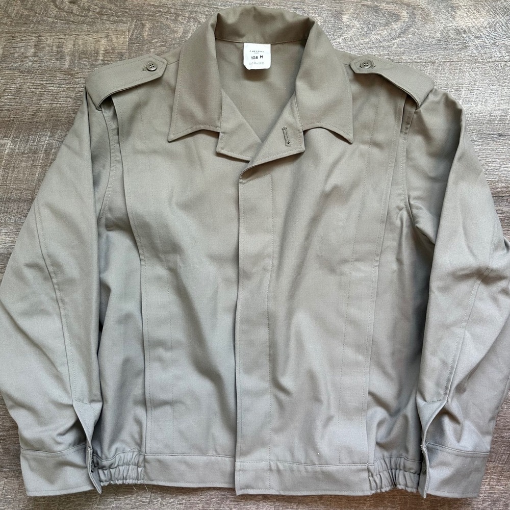 J. Veyrier 1993 French Military Ike Jacket 108 M Regular Khaki Tan Epaulettes